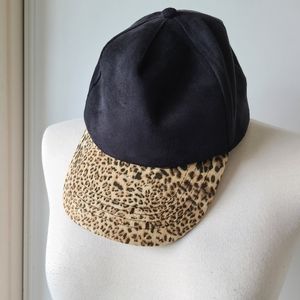 NWT Forever 21 Faux Suede Leopard Print Cap